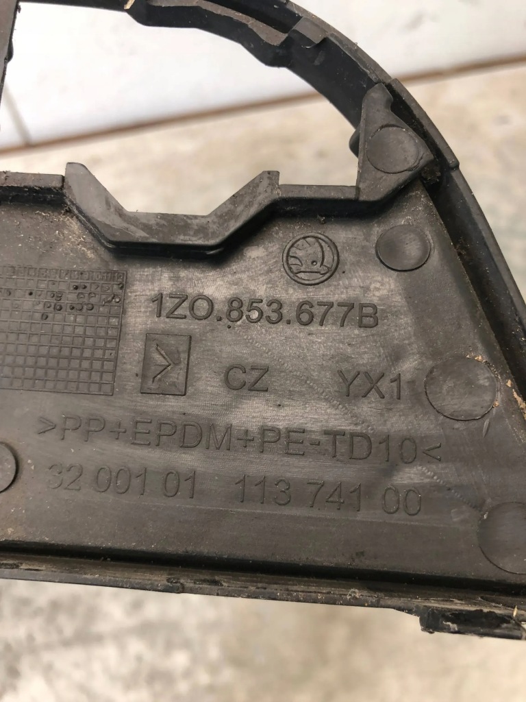 фото №6, Решётка бампера перед нижняя skoda octavia ii scout 1z0853677b