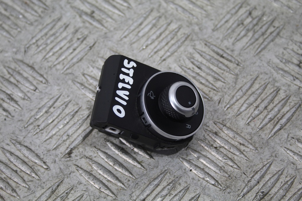 фото №1, Переключатель управление зеркал stelvio