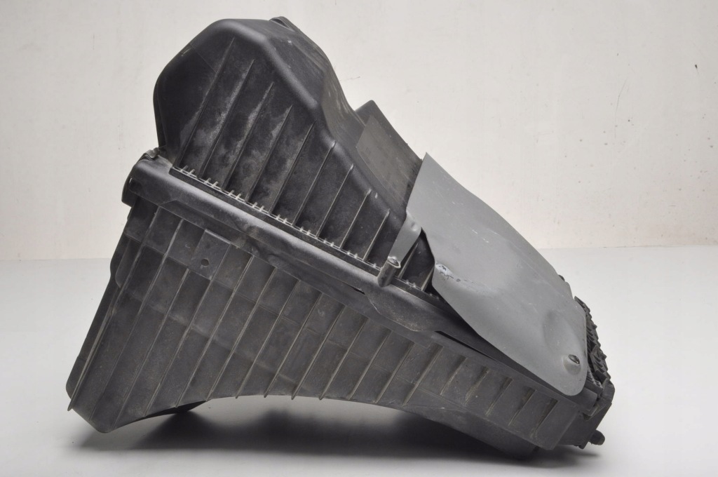 фото №1, Audi q7 4.2 корпус фильтра воздуха 7l8128607c