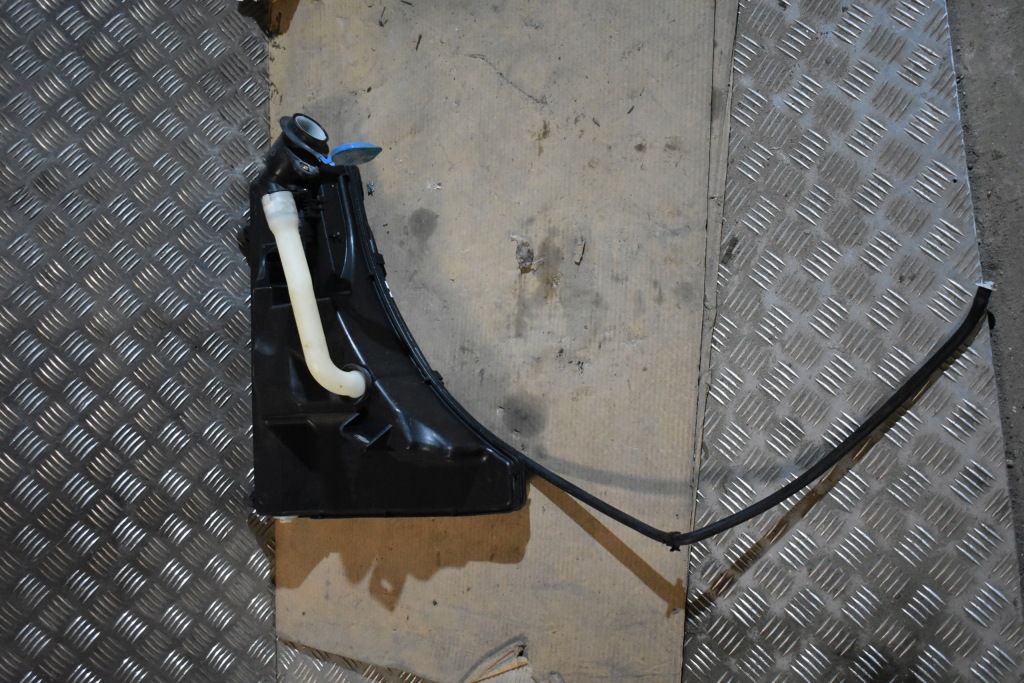 фото №1, Idealny kpl. бак омывателя porsche panamera 971 1