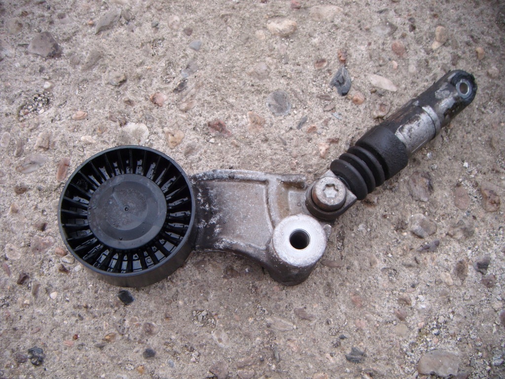 фото №1, Subaru outback 3 iii 03-09 2.0 d натяжитель поперечина