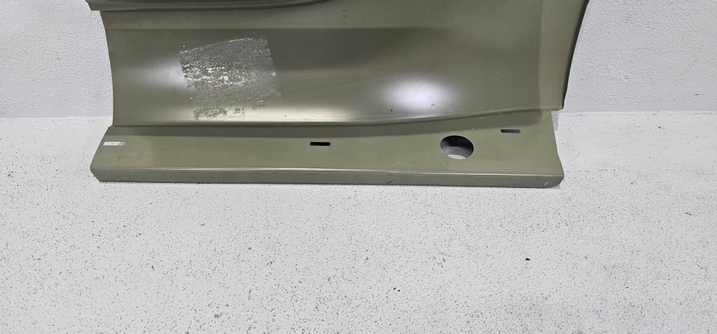 Поріг обшивка задні сторона права tesla model 3 1073678-st-b Зі Шроту