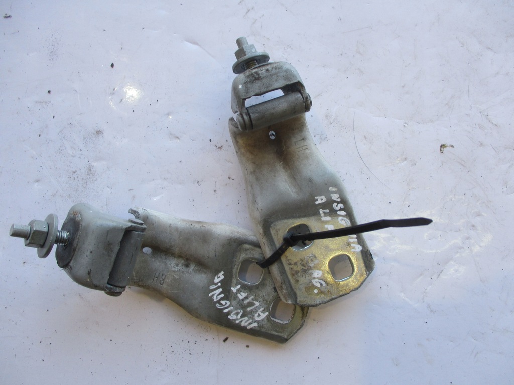 фото №1, Петля петли крышки багажника задняя комплект opel insignia a lift z40r kombi