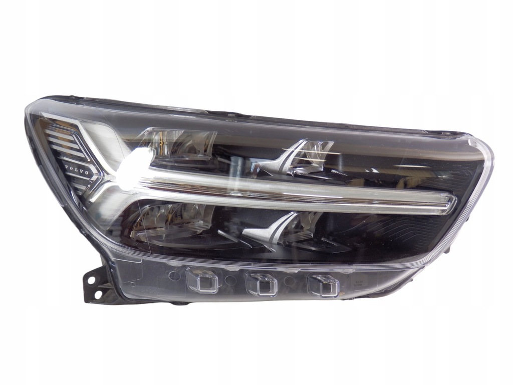 фото №1, Лампа правый перед volvo xc40 32293923 led eu