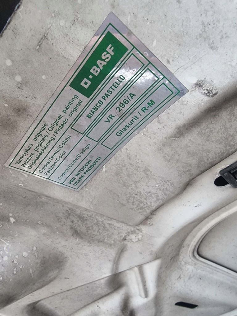 Крила перед лівий lancia delta iii vr.296/a Доставка