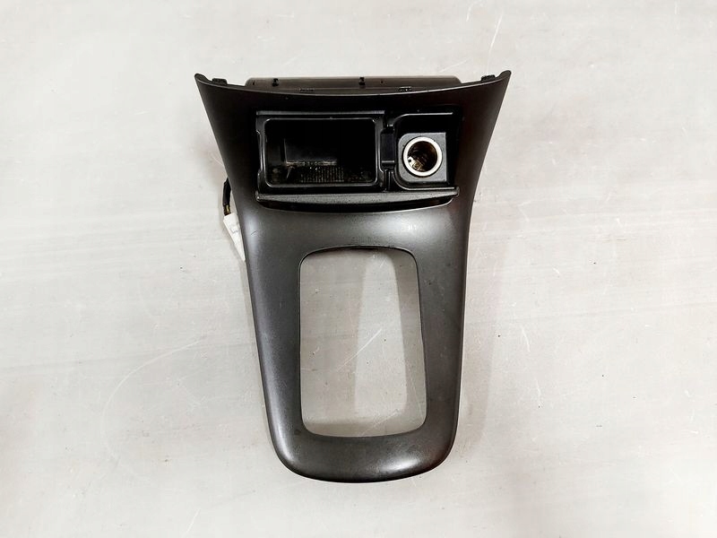 фото №3, Toyota avensis t25 рамка домкрата корпус попільничка