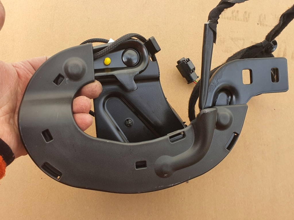 фото №8, Peugeot 3008 i петля крышки задняя левый правый