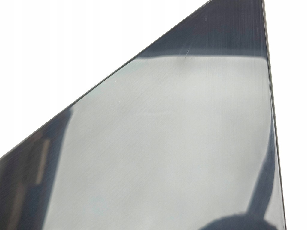 фото №11, Renault megane iv 2018 молдинг стекло боковой