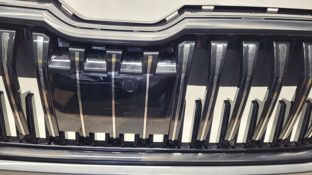 фото №6, Skoda superb iv 4 3p0 24r- бампер kpl. оригинал