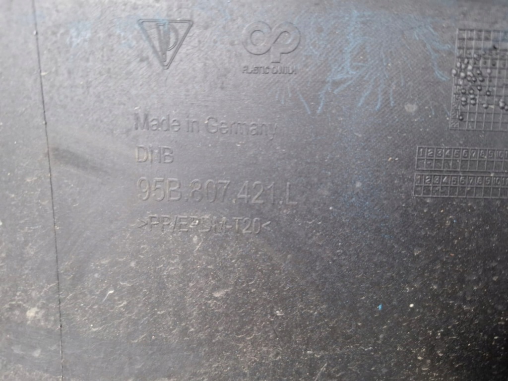 Porsche macan рестайлинг  95b807421l бампер задний Оригинал