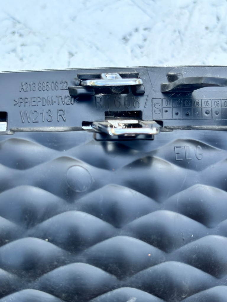 фото №10, Mercedes w213 klasa-e решётка боковая бампера правая a2138850822