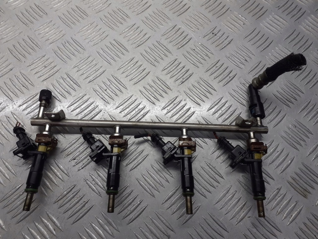 Купить Молдинг впрыскная opel zafira b 1.8