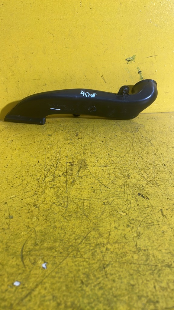 фото №1, Volvo v50 - шланг / труба воздуха - правый перед - 8658906