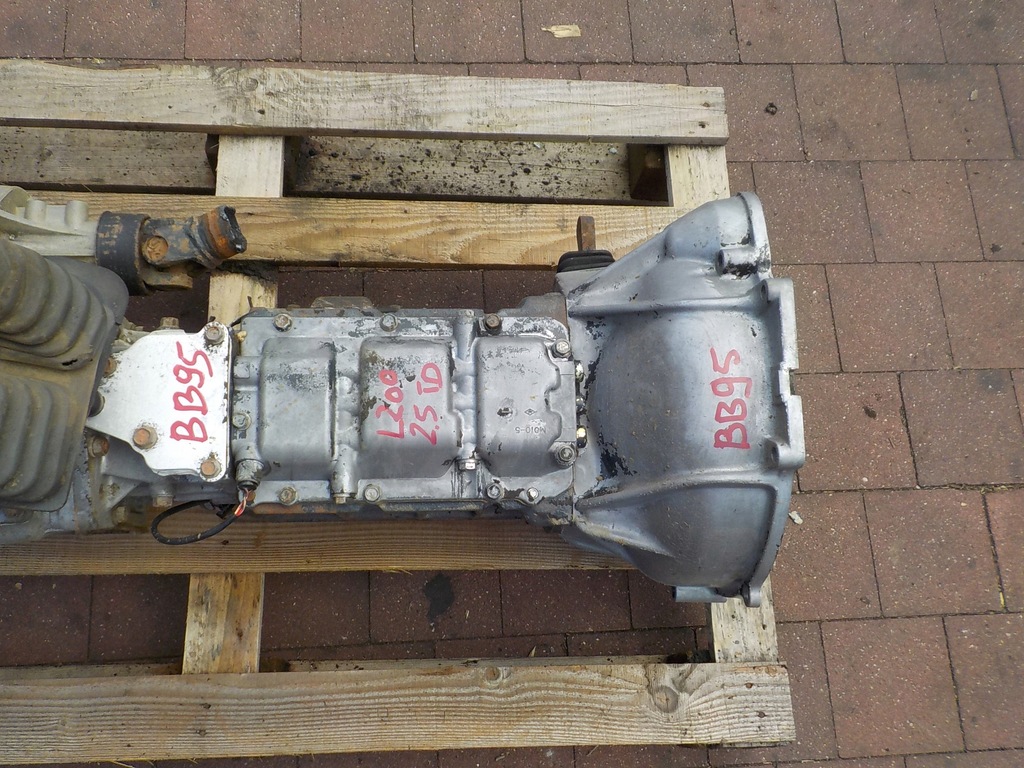 фото №12, Mitsubishi l200 iii 05r 2.5 td 116km коробка передач передач m011s5a009 + редуктор