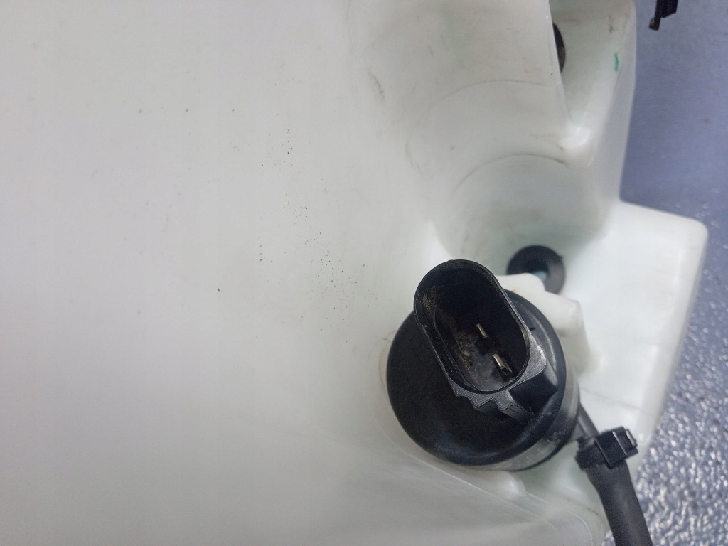 фото №5, Bmw x6 e71 бачок распылителя 7161476