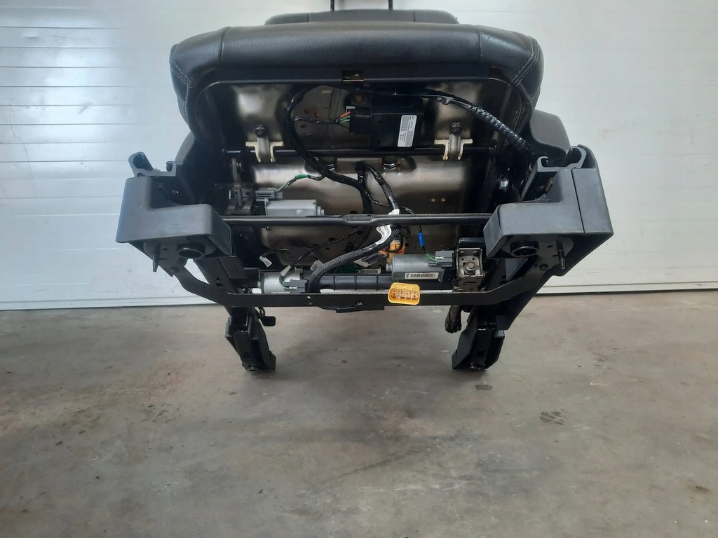 фото №7, Сиденье водителя передний левый jeep compass lift кожа