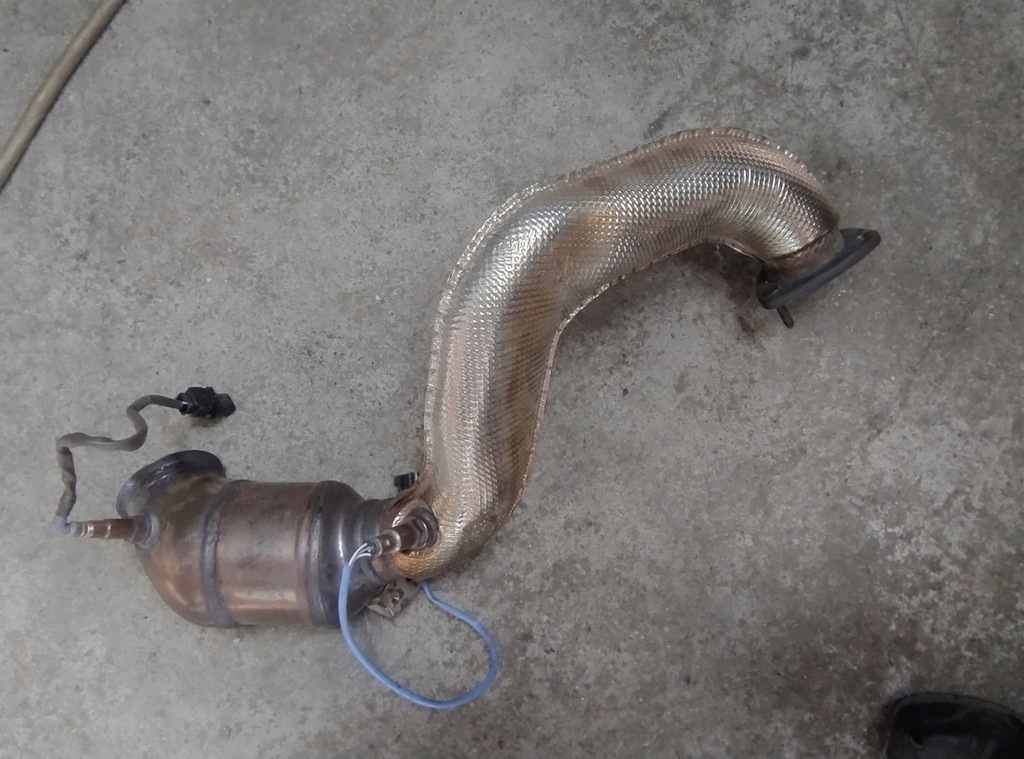 фото №6, Катализатор выхлоп aston martin db11 4.0 v8 a2054904014 a2054904114