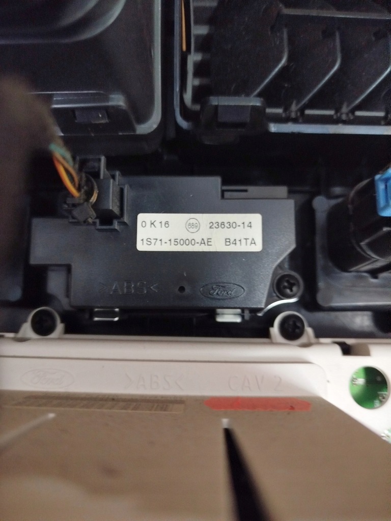 фото №6, Панель середній перемикачі годинник ґрати ford mondeo mk3 1495869077