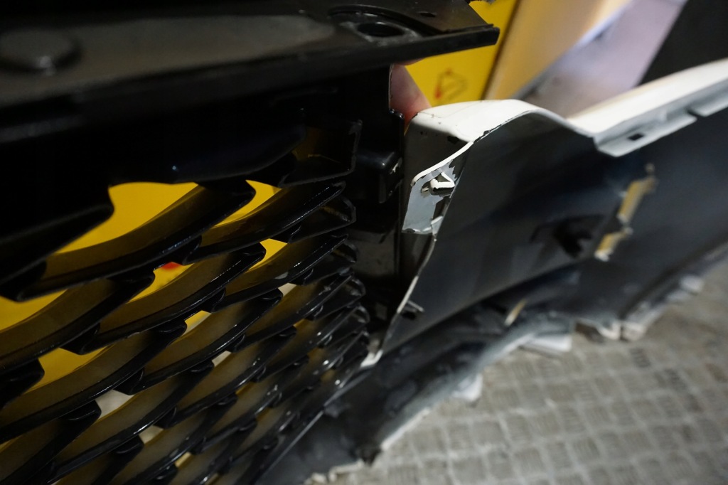 Infiniti qx qx-50 2019 - бампер перед передний решётка  pdc америка в Украине