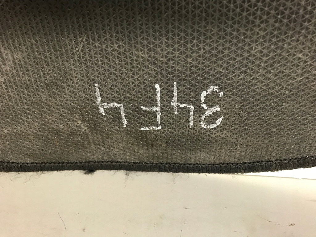 фото №12, Пол обшивка мат багажника renault laguna iii 3 7711422904 5 дверь