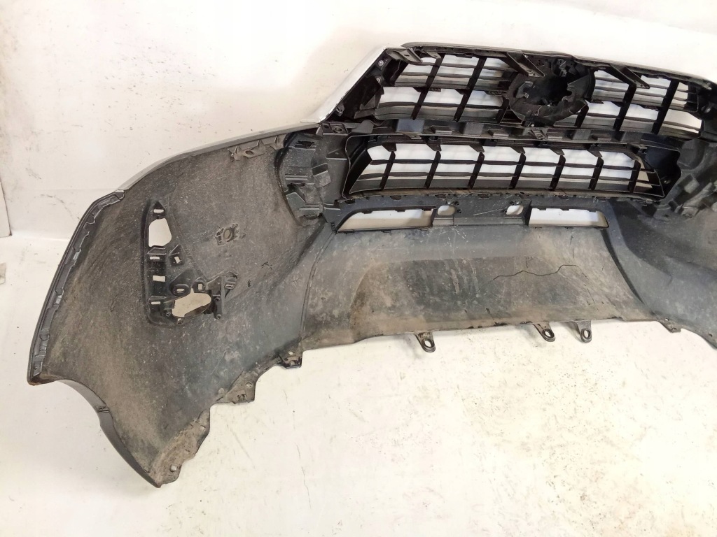 Toyota hilux viii рестайлинг  бампер передний перед 2020- 4pdc с Разборки
