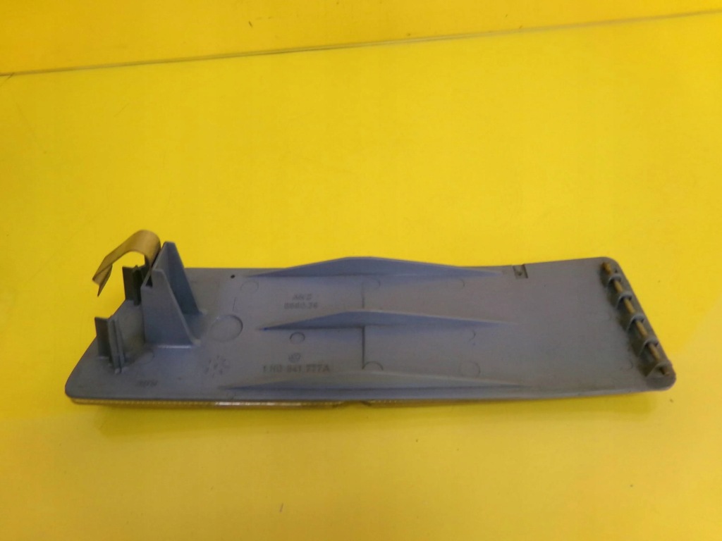 фото №6, Відбивач заглушка лівий vw golf iii 1h0941777a nr45