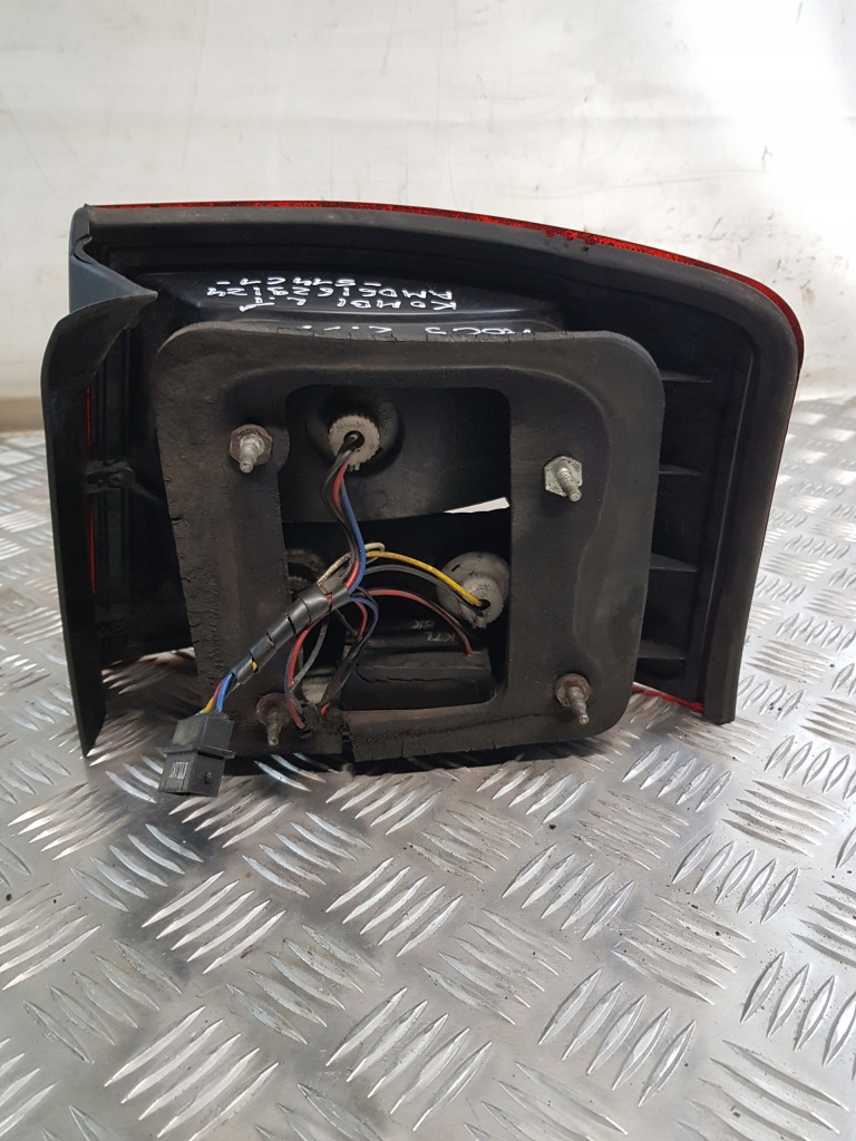 Фара ліва задній audi a6 c5 універсал 04r- led європа Зі Шроту