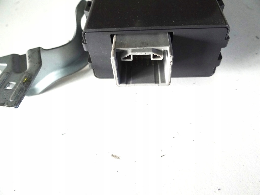 Купити Lexus gs300 mk2 04r модуль 08190-50811