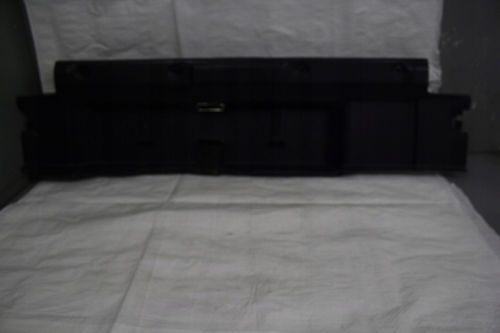 Audi a3 накладка оббивка поріг 8l0863471b granat Недорого