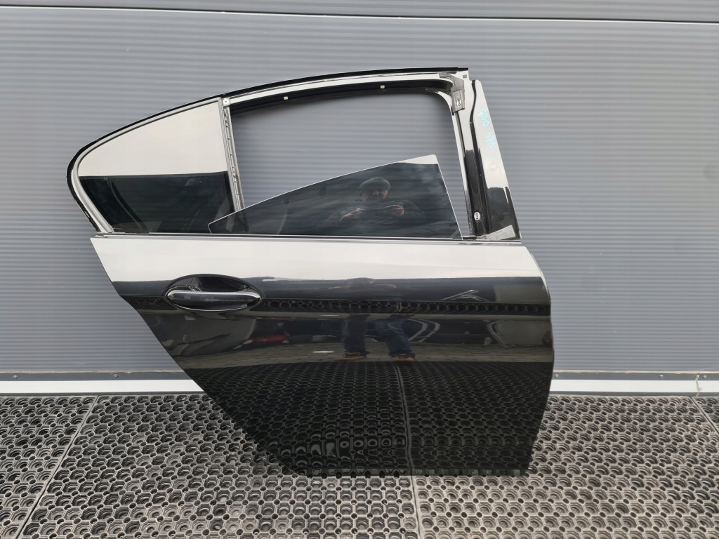 Купить Bmw g30 дверь правое правая  задний 475
