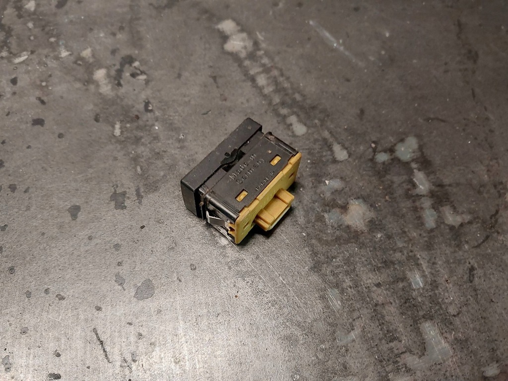 фото №7, Кнопка скло bmw 3 e36 8368941