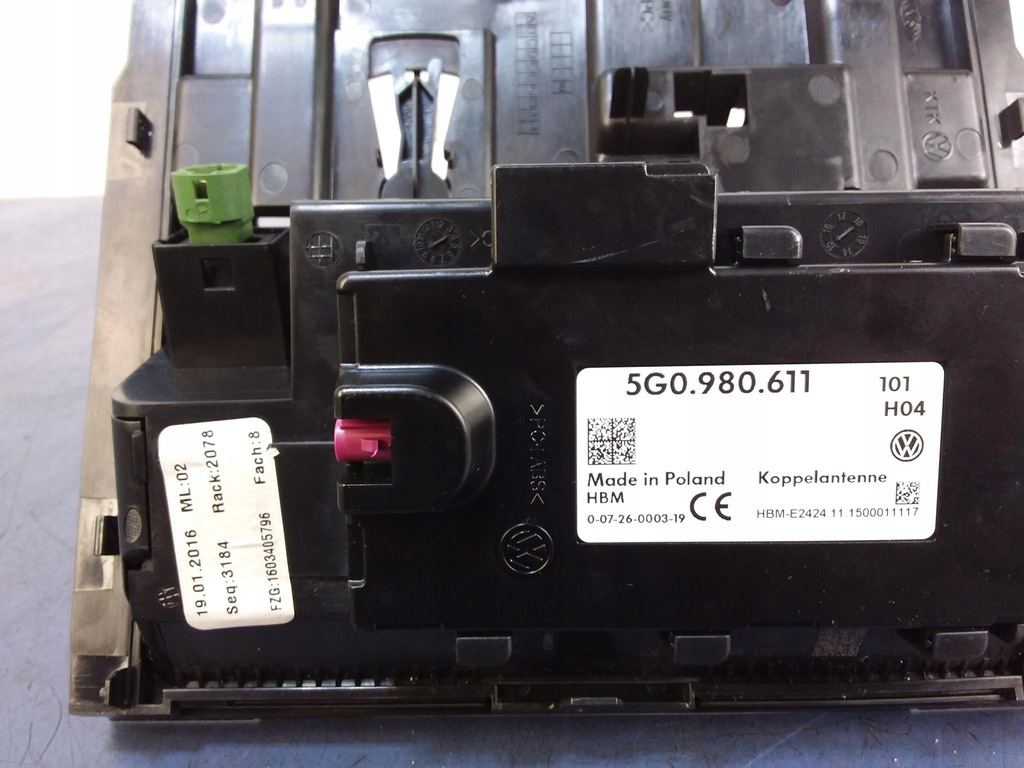 фото №5, Vw passat b8 бардачок индукция port usb 5g0980611