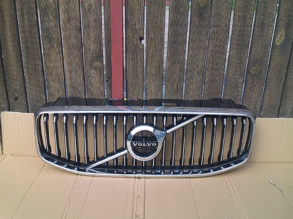 фото №1, Решітка радіатора решітка радіатора 31425535 volvo xc60 2007r-