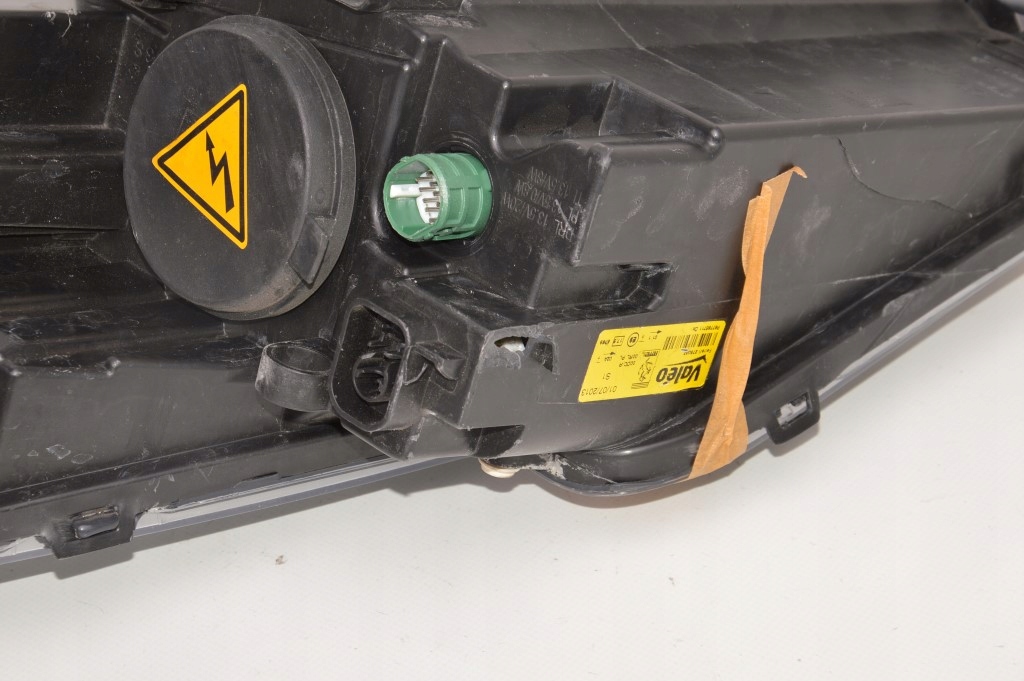 фото №10, Ferrari f12 berlinetta f152 лампа правий перед