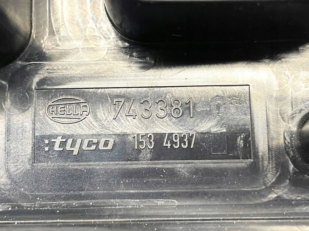 фото №7, Opel astra h 2005 рамка / модуль предохранителей