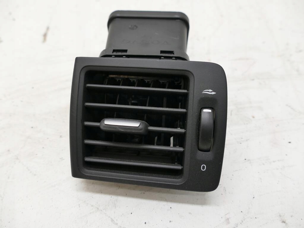 фото №1, Volvo v50 lift решітка обдув ліва 10r s40 c30