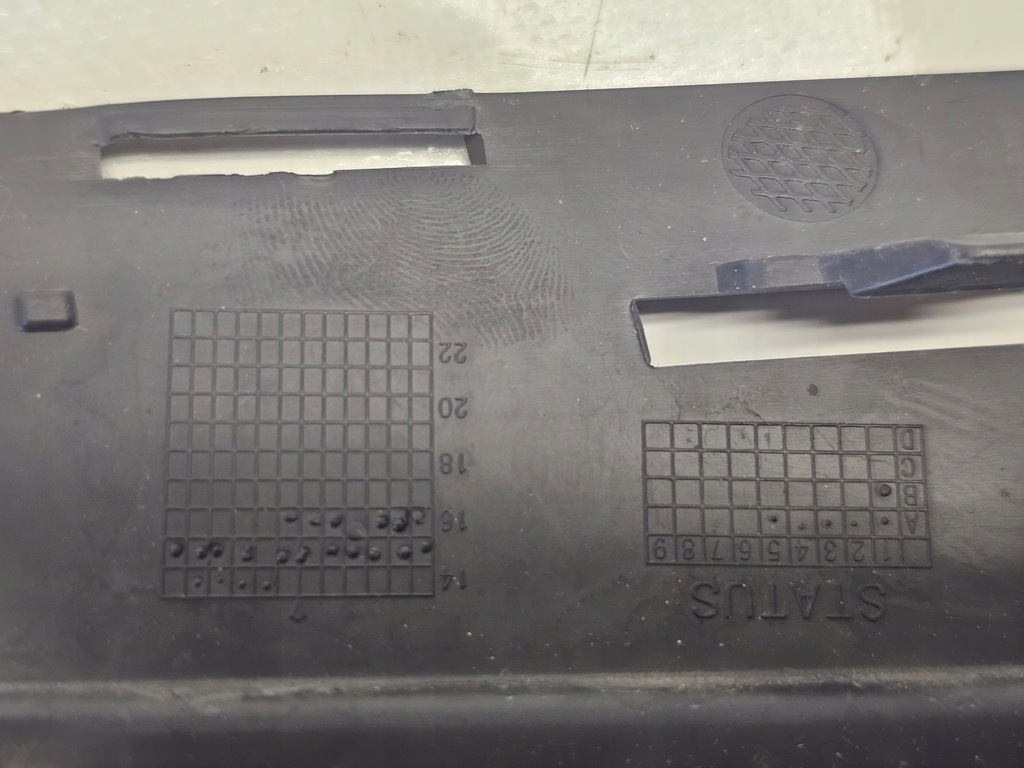 фото №13, Молдинг решётка бампера правая volvo s60 ii v60 i lift 13-18 перед orginał