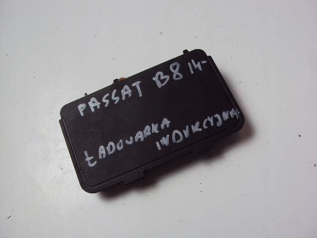 фото №1, Зарядное устройство индукционная vw passat b8 2014-