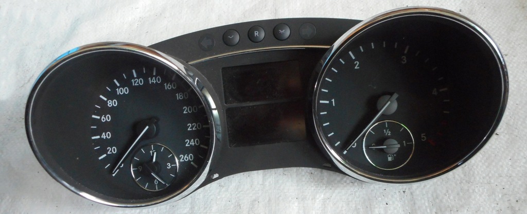 фото №1, Mercedes r w251 3,2 cdi счетчик a2514401211