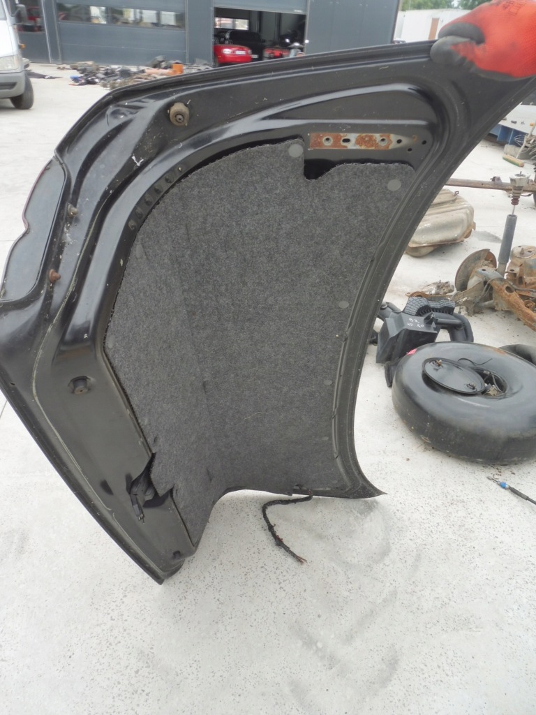 фото №3, Infiniti q30 кришка багажника багажника