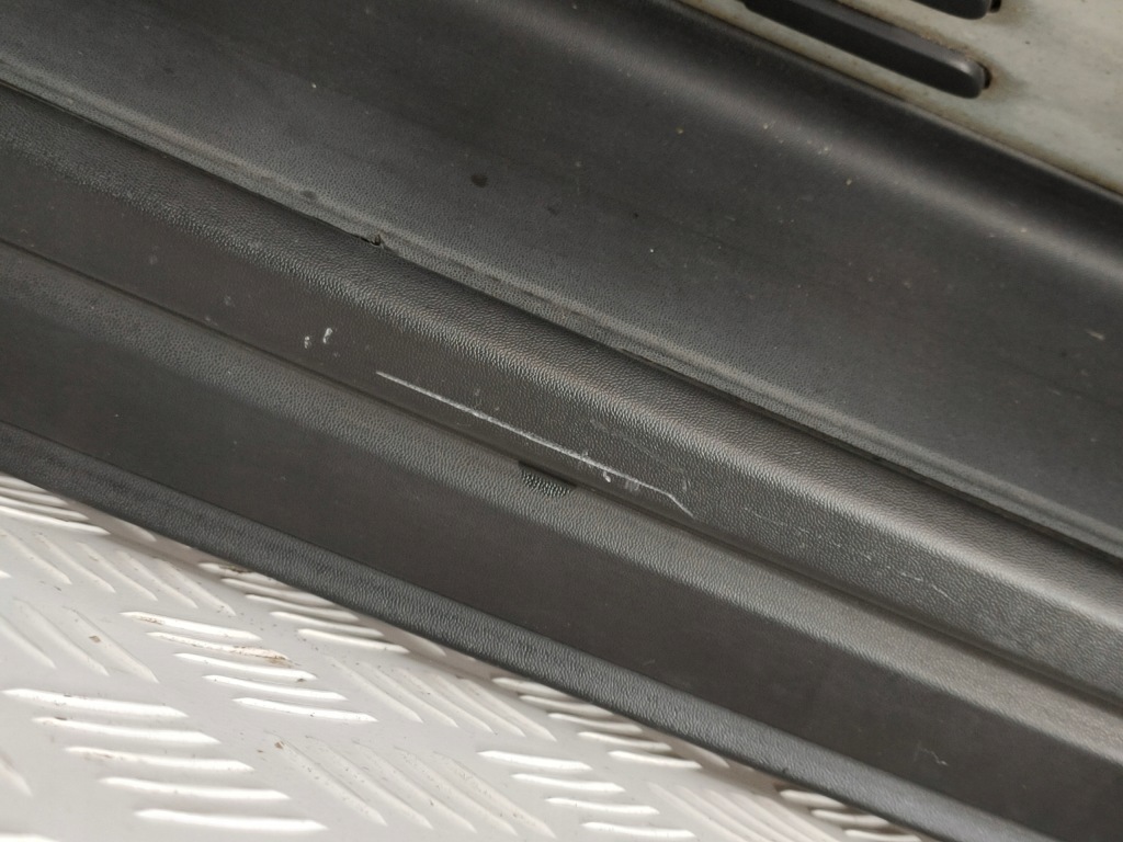 фото №11, Mercedes gle w167 167 amg молдинг поріг права підніжка накладка a1676900404