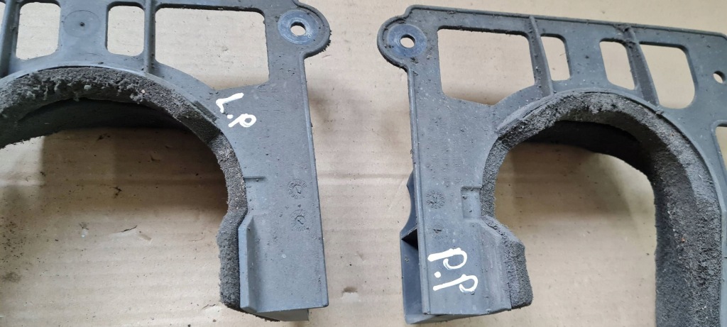 A4 b8 рестайлинг  накладка p[ółosi рулевой рейки левая правая комплект 8k0863189 8k0863190 Киев