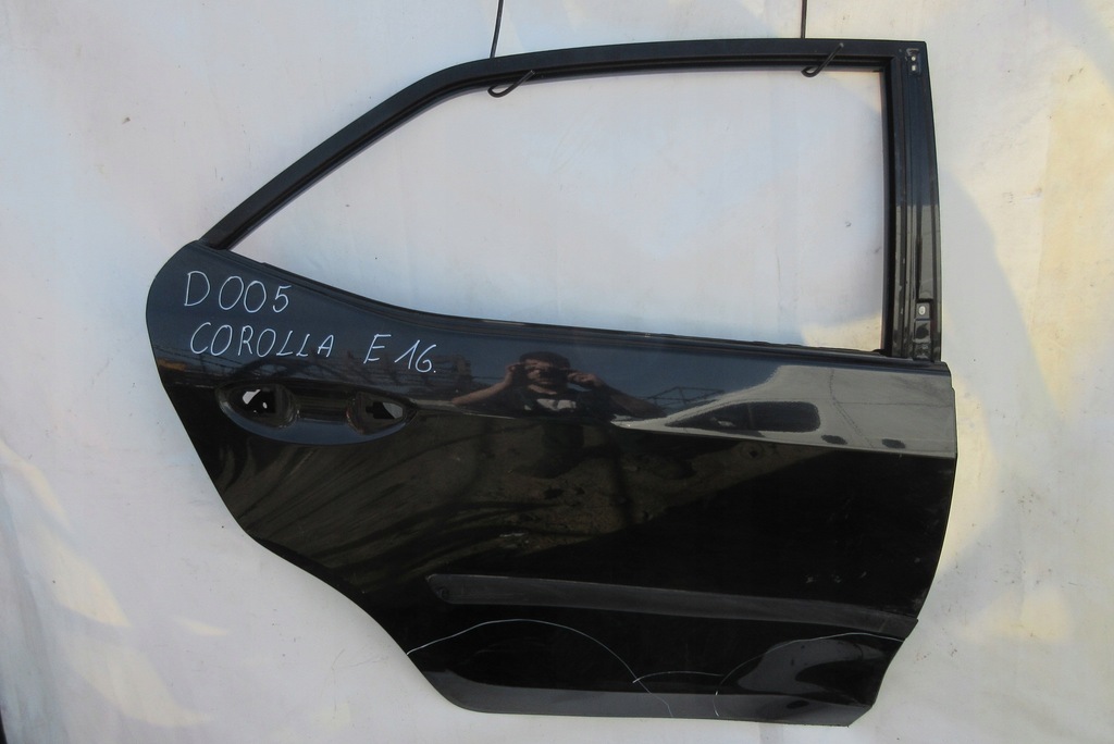 фото №1, Toyota corolla e16 дверь правый задняя