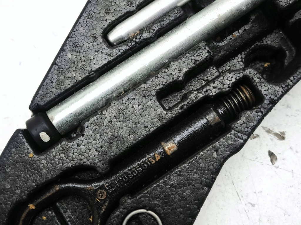 фото №6, Audi q7 4l 2008 набор инструментов