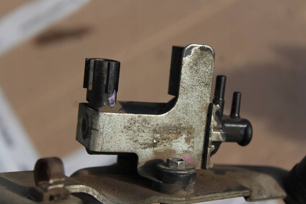 фото №9, Клапан вакуумa управление турбины yaris ii auris i 1.4 d4d 25819-33030