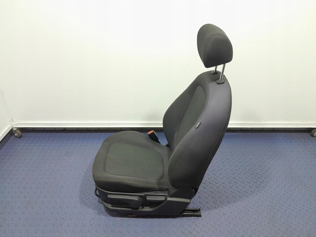 фото №5, Hyundai i20 i 3d сиденье водителя перед левый eu