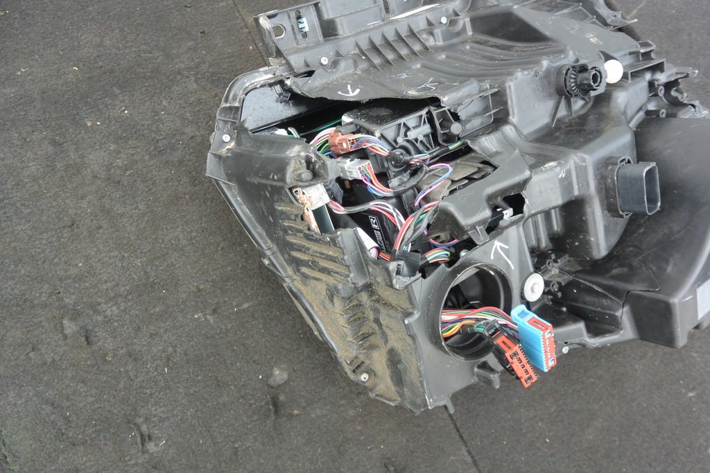 фото №10, Лампа фара права led ford f150 21- r