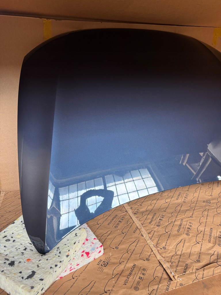 Audi a5 8t рестайлинг  капот крышка двигателя оригинал  lx5r 2016 r Оригинал