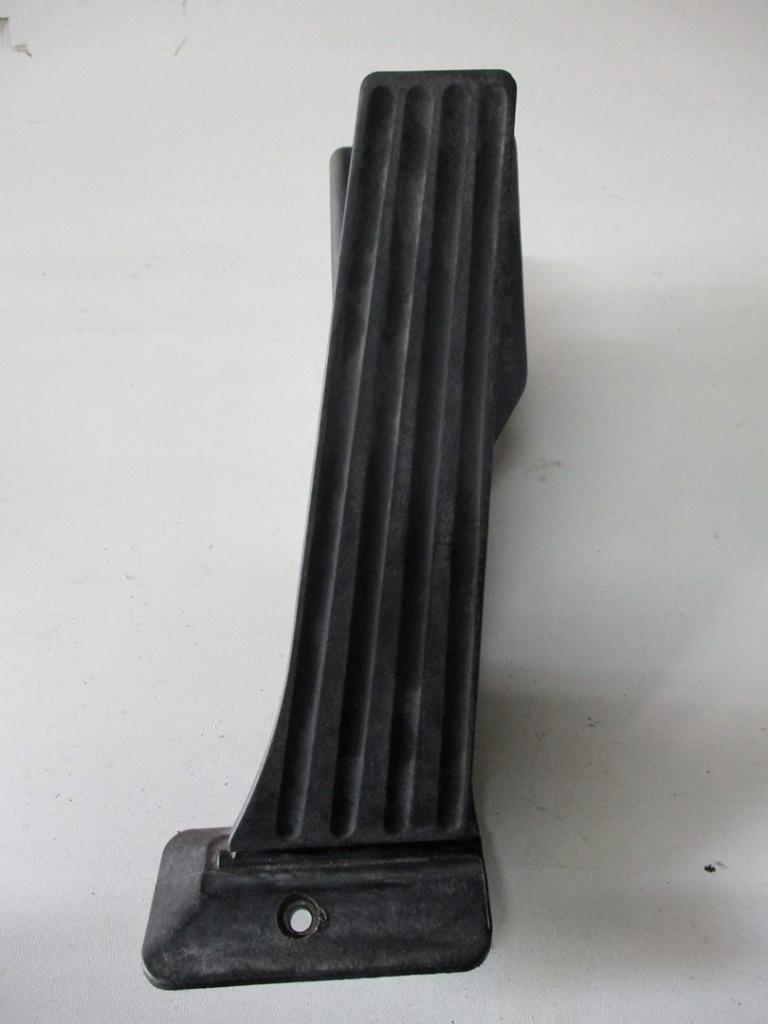 фото №1, Педаль газа bmw x1 e84 6793742