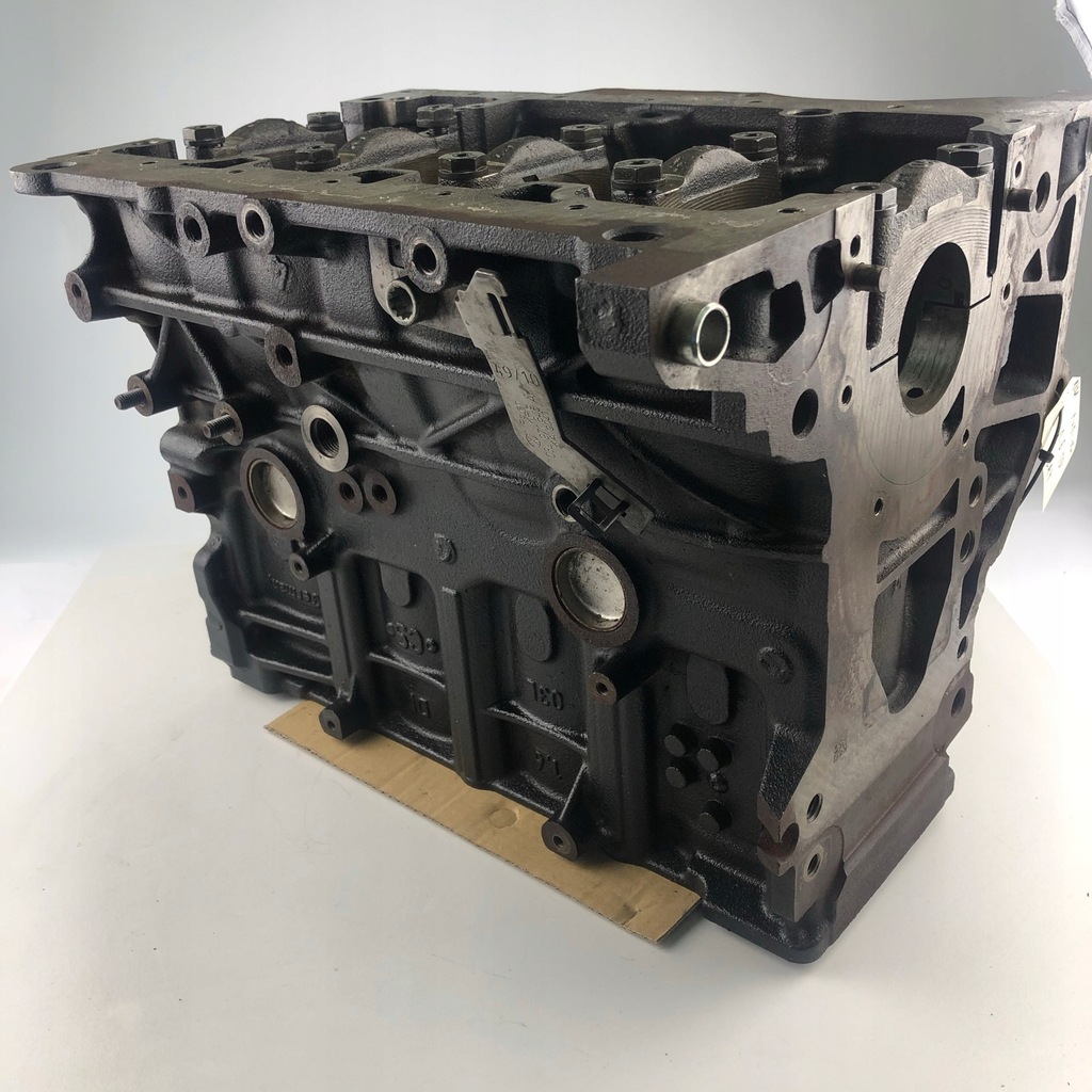 фото №8, Блок двигателя audi a3 vw 1.6 tdi 03l021cs cay 03l